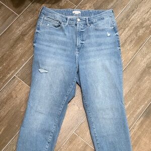 Good American Light Blue Straight Leg Always fits 14-18